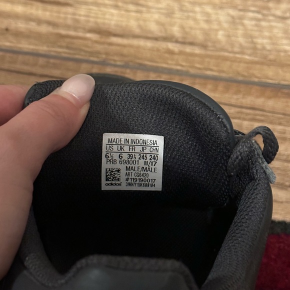 Yeezy Calabasas grey size 6.5 - Picture 4 of 4